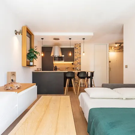 And Garden Apartment *
